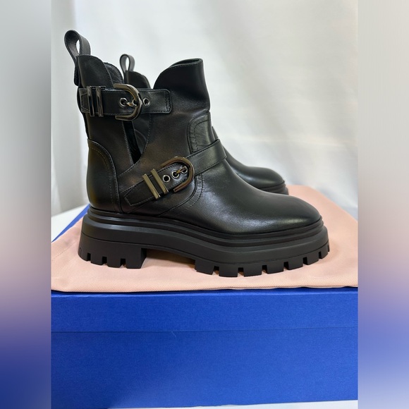 Stuart Weitzman Maverick Bedford Moto Bootie Black Leather Size 6B - Picture 7 of 8